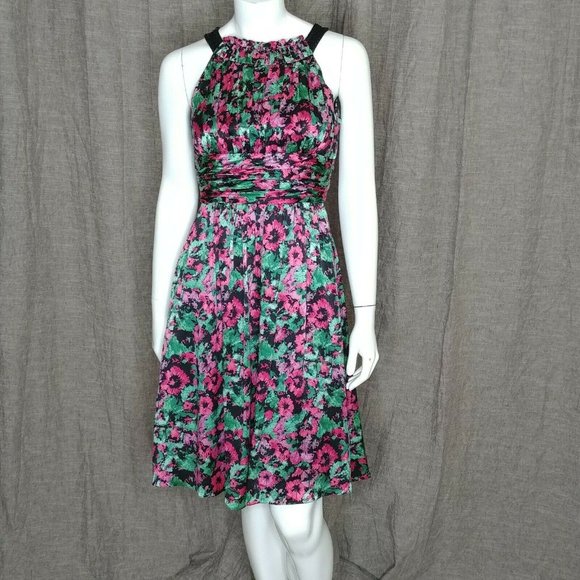Kay Unger Dresses & Skirts - Kay Unger Floral Print Dress Beaded Neckline Sz4